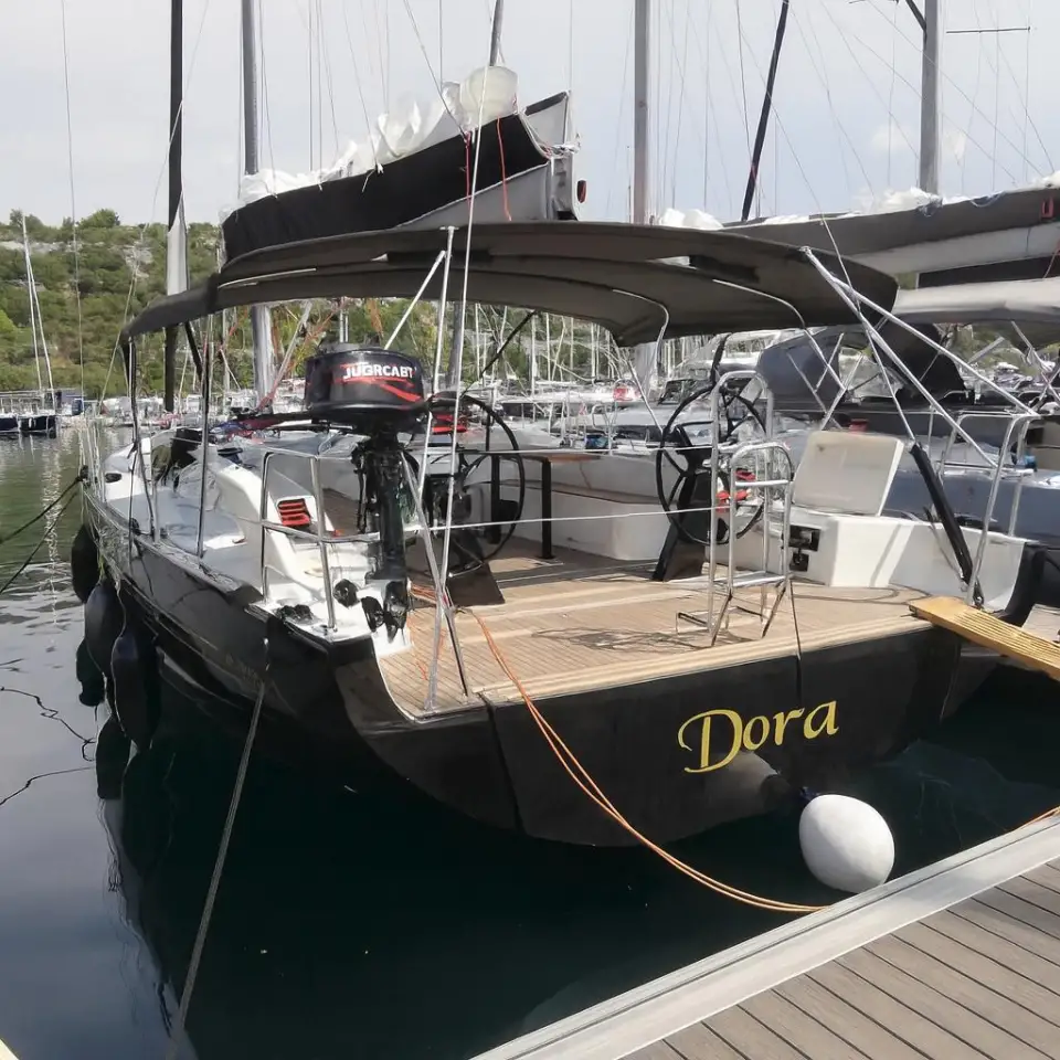 Dora