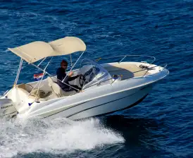 Benetau Flyer 550 Sun Deck