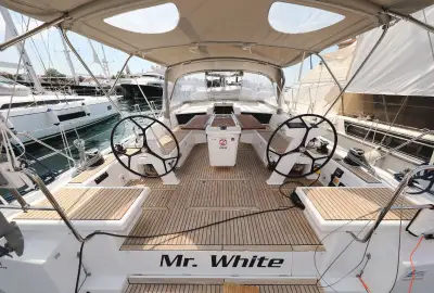 Mr.White - Photo 3