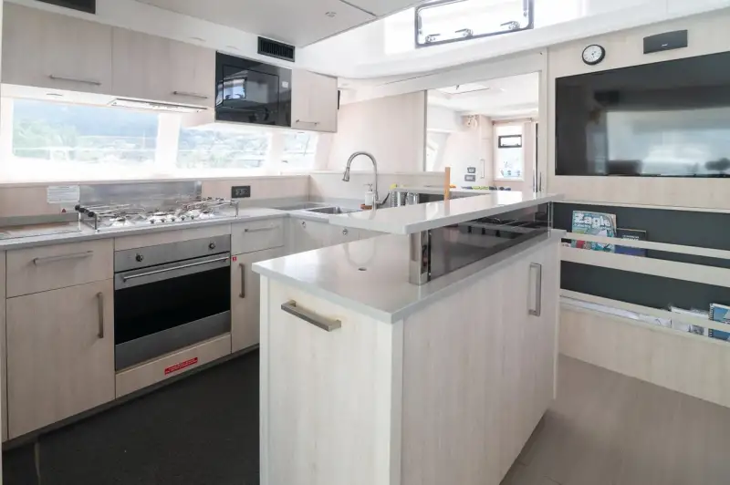 VIP Cabin Charter - 11