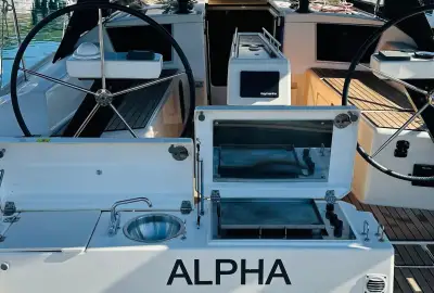 Alpha - Photo 2
