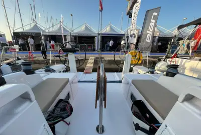 Ultra First - Photo 5