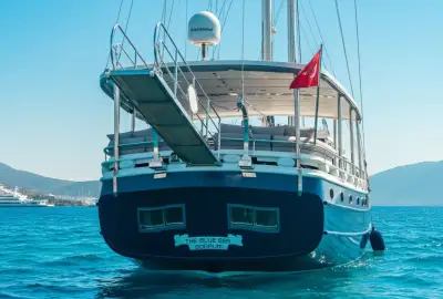 The Blue Sea - Photo 5