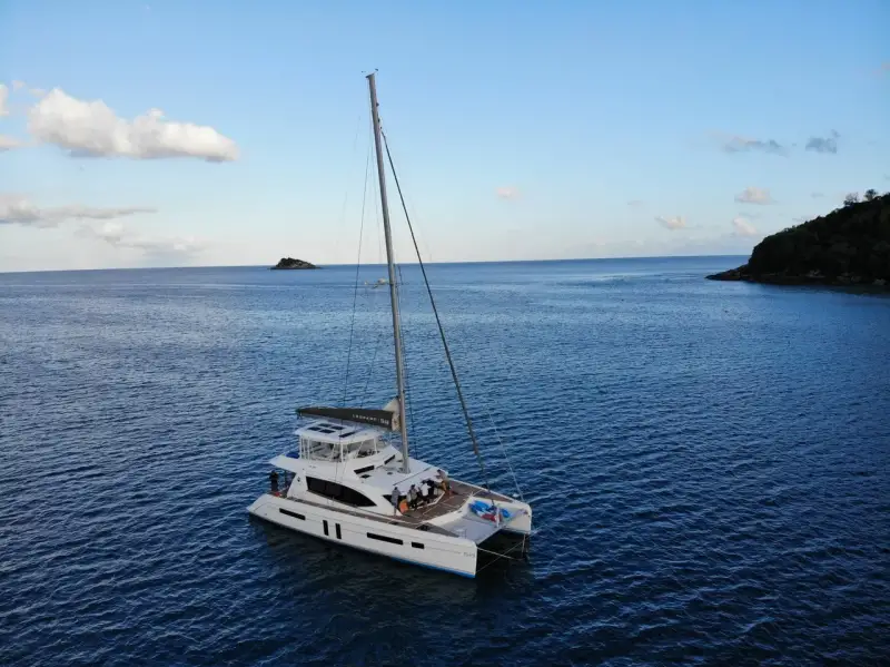 VIP Cabin Charter - 4