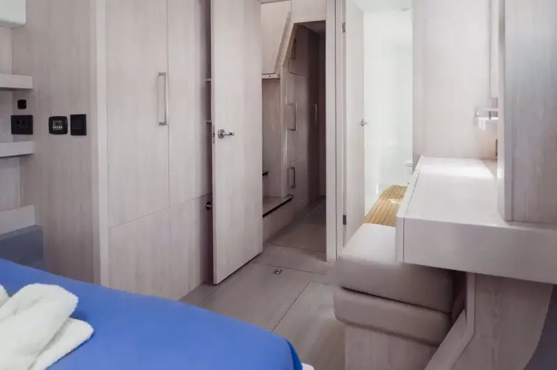 VIP Cabin Charter - 17