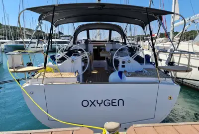 Oxygen - Photo 4