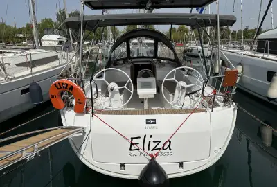 Eliza - Photo 2