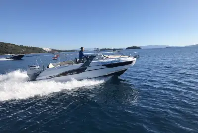 Beneteau Flyer 7.7 Sun Deck - Photo 4