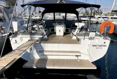 Salt Water - Photo 3