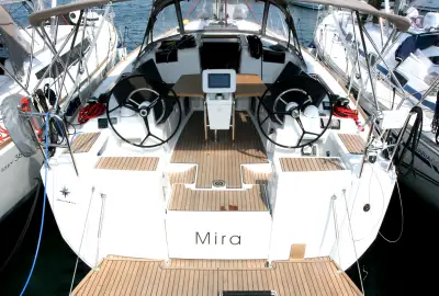 Mira - Photo 2