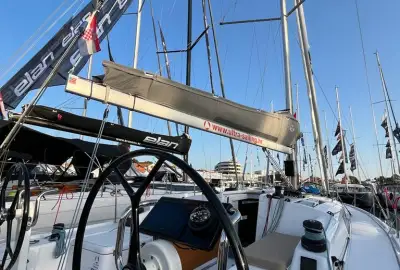 Ultra First - Photo 4