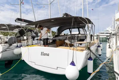Elana - Photo 2