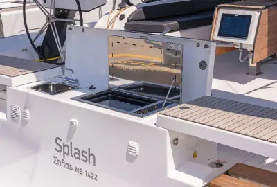 SPLASH - Photo 2