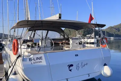 B-Line - Photo 3