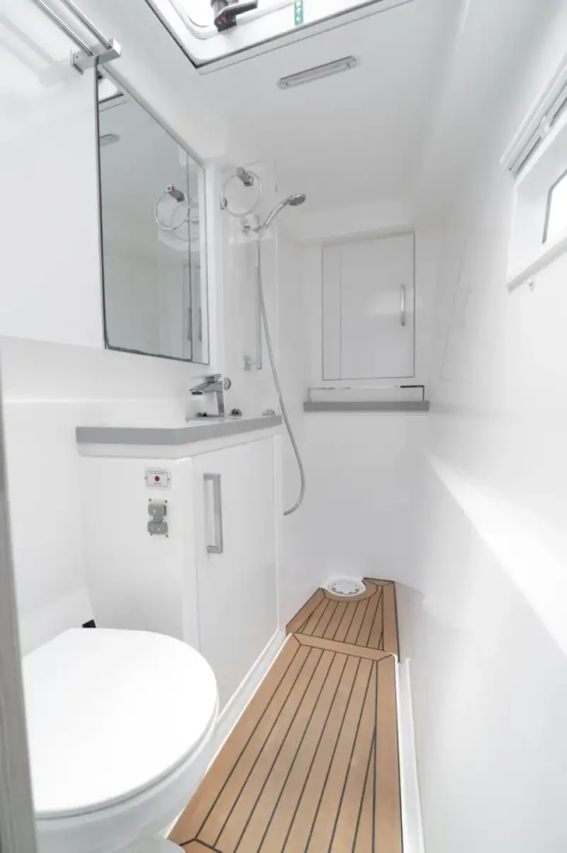 VIP Cabin Charter - 23