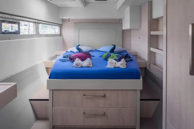 VIP Cabin Charter - 16