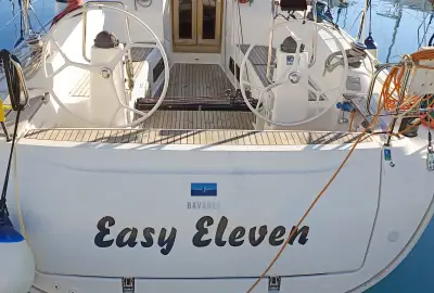 Easy Eleven - Photo 2