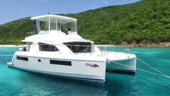 Power catamaran