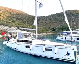 Sail Lyra