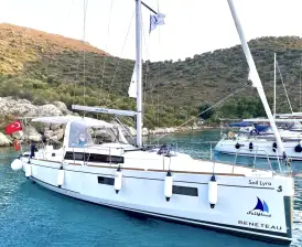 Sail Lyra